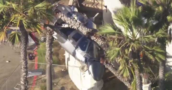 5 hospitalized after helicopter crashes in busy oceanfront area of Huntington Beach