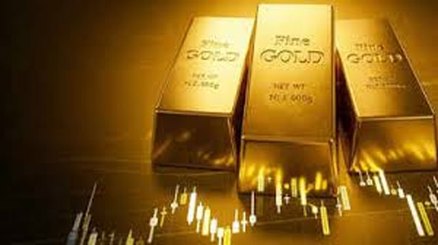 Gold, silver prices hit fresh record highs amid festive demand and global uncertainty