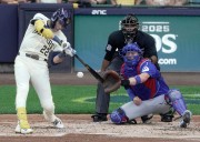 Deadspin | Brewers rout Cubs in opener of NLDS