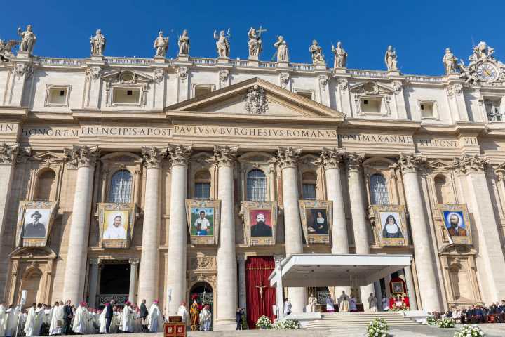 Pope Leo XIV: Lives of the newly canonized saints are ‘luminous signs of hope’
