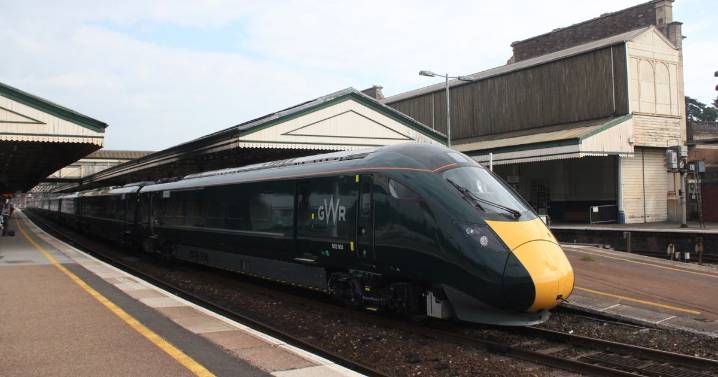 Drunk urinates on GWR train seats in front of passengers