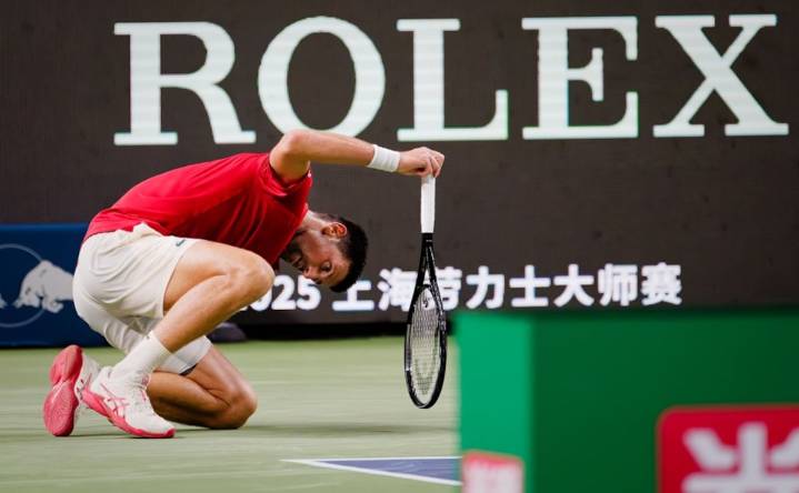 Djokovic estuvo a punto de colapsar en el Masters de Shanghái