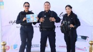 Niños aprenden sobre la labor policial en la Feria de las Profesiones