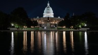 Cierra Gobierno de Estados Unidos; "Shutdown" Paraliza Servicios y Salarios de Funcionarios