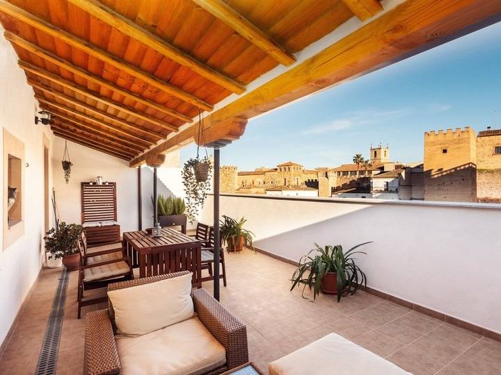Sorprendente oferta en una región de España: te pagan 15.000 euros para que te mudes y trabajes desde allí, descubre todos los detalles del innovador programa