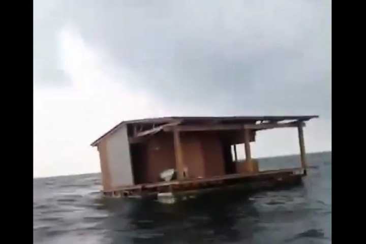 Reaparece el restaurante El Atracadero arrastrado por el río Tuxpan