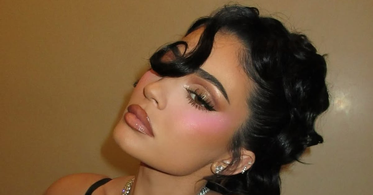 Kylie Jenner's Pin-Up Hair and Makeup Is "King Kylie" Meets Betty Boop