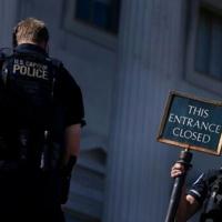 US government shutdown means hard times for civil servants