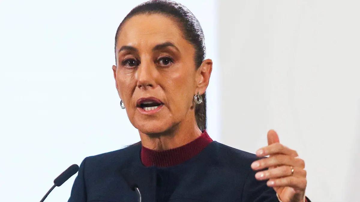 FGR investiga contrabando de combustible en México desde EU: Sheinbaum