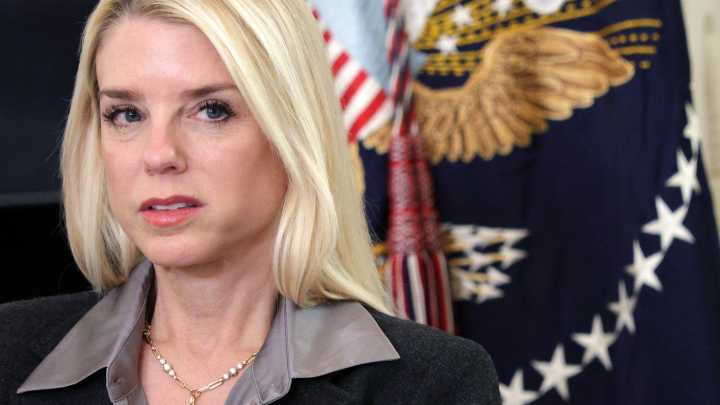 Man allegedly offered $45,000 for killing of AG Pam Bondi, feds say
