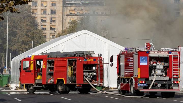 Man seriously injured after shots fired outside Serbian parliament