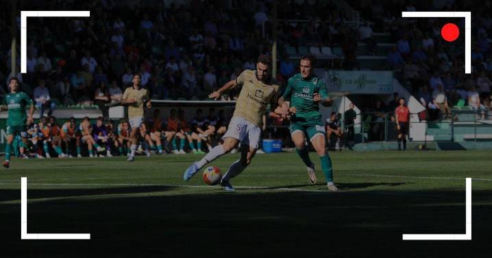 Directo | El CD Arenteiro vive un derbi gallego con la visita del Pontevedra CF