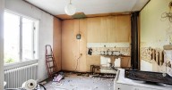 DIY lover using money-saving method to renovate kitchen but people spot 'issue'