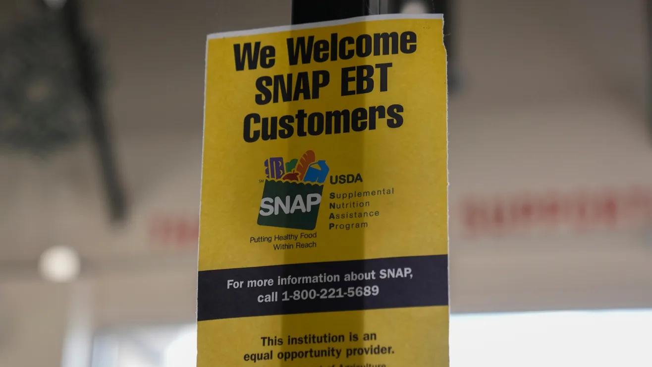 Demanda de 25 estados contra Trump por cancelar cupones SNAP