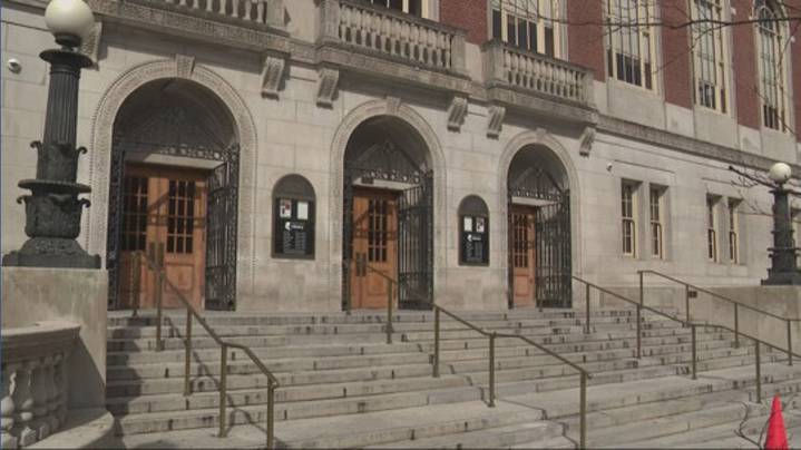 Multnomah County libraries weigh metal detectors after safety incidents: 'There's definitely mixed feelings'