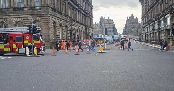 Edinburgh North Bridge closed amid 'ongoing incident' as fire crews race to scene