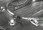 Un ertzaina da positivo en drogas tras chocar su coche patrulla contra un vehículo a la fuga en Bilbao