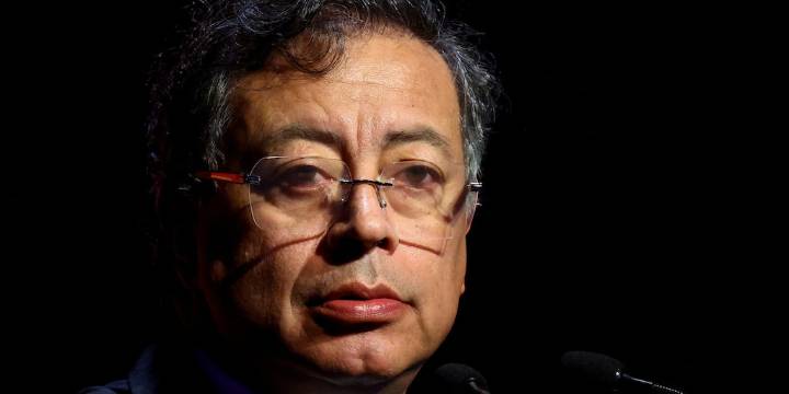 Gustavo Petro, de retractación en retractación: estas son las veces en las que le ha tocado recular, solo en 2024 y 2025