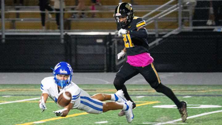 Iowa high school football rankings: Top 10 in each class for Week 8
