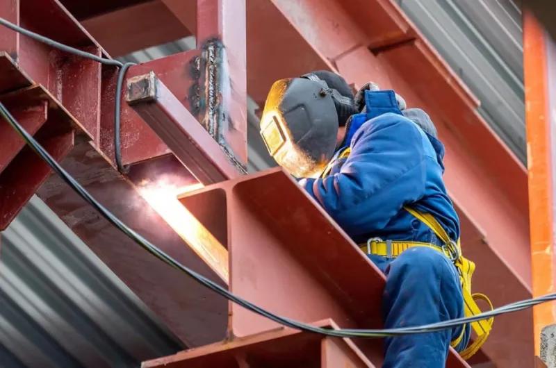 La actividad económica creció 2,4% en agosto: los sectores que impulsaron la suba y los que más cayeron