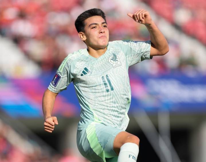 Argentina golea a Nigeria y será rival de México en los Cuartos de Final