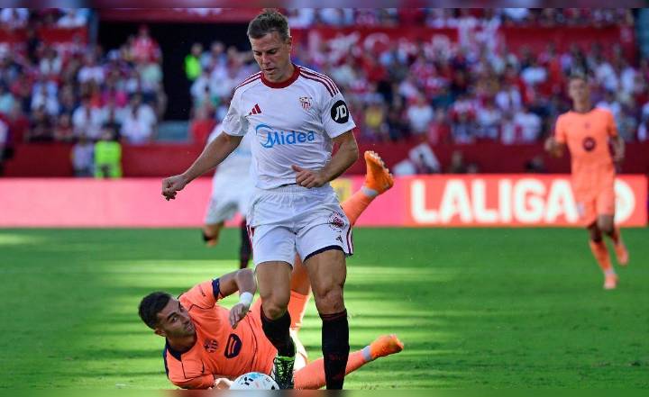 Barcelona cae en su visita al Sevilla y pierde la oportunidad de ser líder de LaLiga española