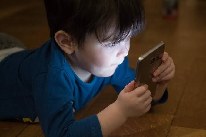 Juegos tradicionales para aminorar tiempo frente a las pantallas