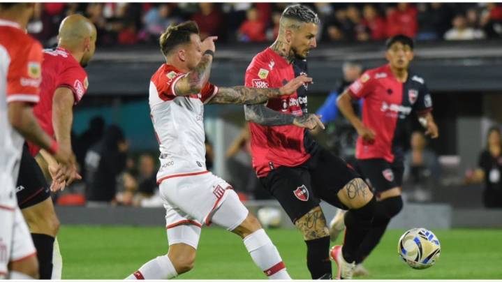 Newell’s consiguió un agónico gol sobre el final e igualó 1-1 con Estudiantes en el cierre de la décima jornada