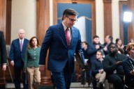 Democrats seize on conservative support as hope to end shutdown