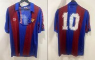 Subastarán playera rota del Barcelona de Maradona