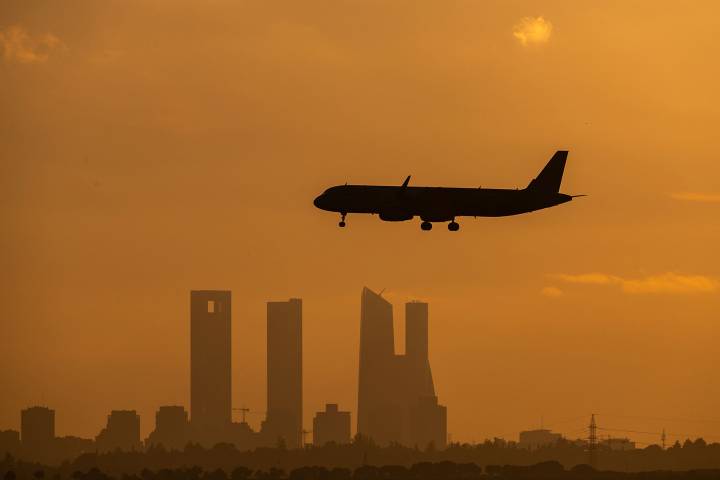 The government shutdown is making the air traffic controller shortage worse and leading to delays