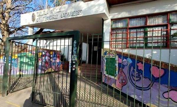 En La Plata no frena la violencia en las escuelas: ahora denuncian a una directora