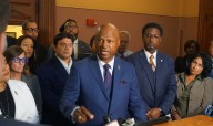Illinois lawmakers condemn ICE raids in Chicago, weigh state response
