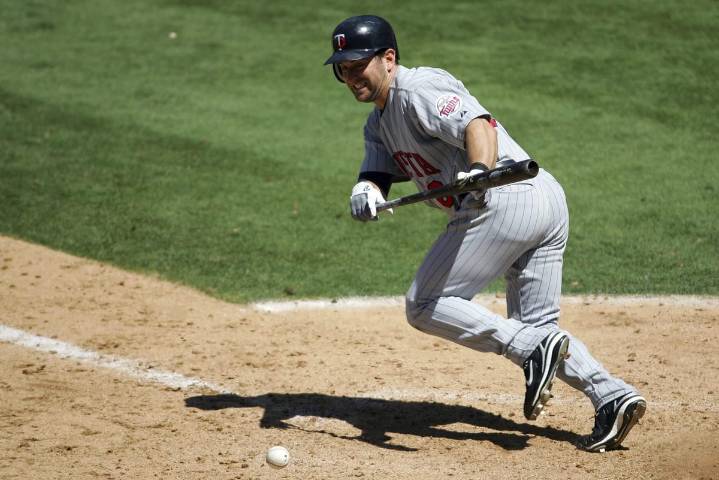 Twins interview Nick Punto, former 'piranha,' among others for manager opening: Sources