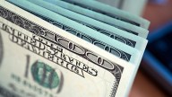 El dólar rebota tras la baja previa, mientras el mercado espera definiciones desde EEUU