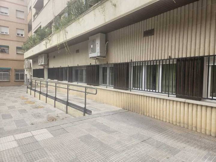 La Junta mejora el acceso del Centro de Mayores Cuenca I