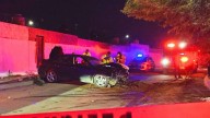 Arrolla joven con su auto a dos mujeres en Villa Verde