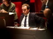 Francia: el primer ministro Lecornu suspende la polémica reforma jubilatoria para asegurar su sobrevivencia