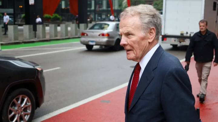 Ex-Speaker Madigan reports to West Virginia prison to begin 7 ½