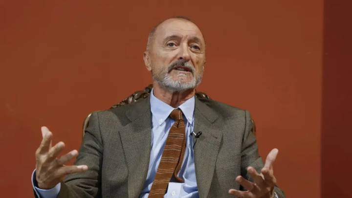 Pérez-Reverte opina sobre la concesión del premio Planeta a Juan Del Val: "Es lanzamiento comercial, nada que objetar"