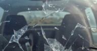 Así es el asalto a automovilistas aventando piedras al parabrisas mientras conduces: El nuevo modus operandi de “piedra voladora” en CDMX