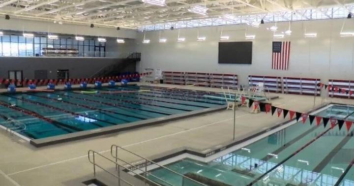 Cedar Falls' new natatorium opens to the public