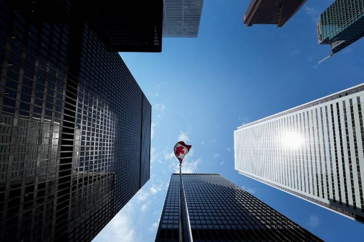 Dye & Durham shares crash as CIBC backs out of leading sale process