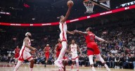 Durant's 31 points leads bigger Rockets past Poeltl