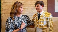 El torero Aarón Palacio brinda su toro a Chueca: "Alcaldesa, esto es por la ayuda a la escuela"