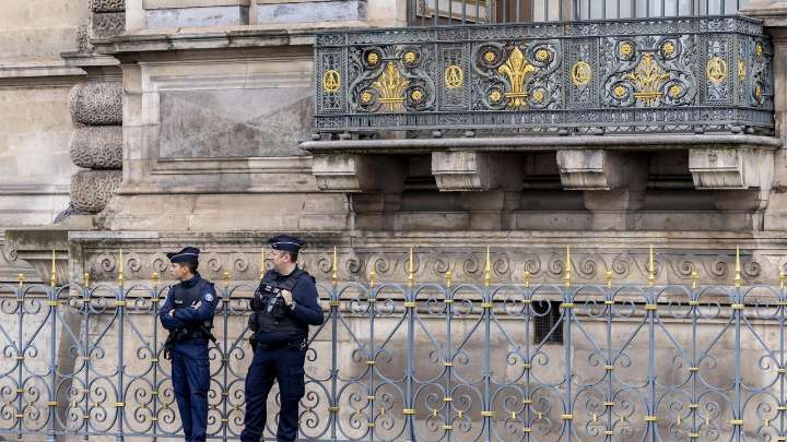 Las autoridades francesas fijan en 88 millones de euros el valor estimado de las joyas robadas en el Louvre