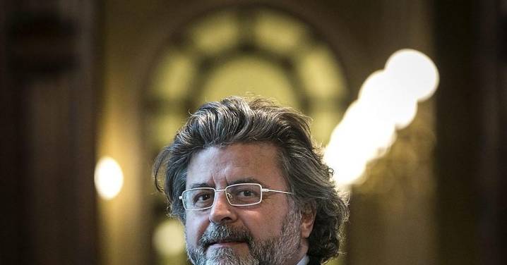 Juntos no descarta una moción censura en Sánchez sin Feijóo como candidato