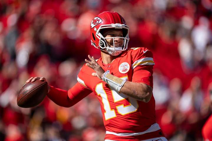 Chiefs vs. Commanders: Odds boosts, best bet and Anytime TD prop probabilities for Monday Night Football