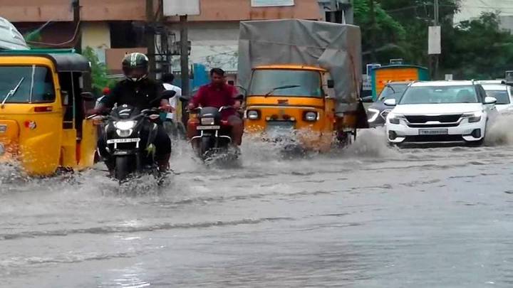 Cyclone alert in Tamil Nadu – Heavy rain expected for two days, 8 districts on red alert