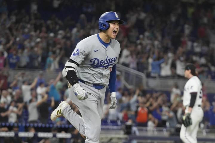 Dodgers ganaron tercero de la Serie Mundial en una batalla de 18 innings en Los Ángeles